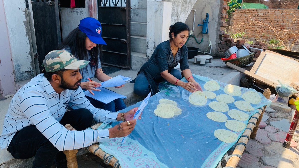 nss_vp's tweet photo. Survey conduct by NSS Volunteers during Special Camp on "Survey Of Youth Not In Formal Education or Regular Employmen". 

@ianuragthakur @nssgujarat @_NSSIndia @kamalkumarkar @YASMinistry 
#NSS #NSSIndia #Specialcamp #survey #nssgujarat https://t.co/XtY7Oy9Lg2