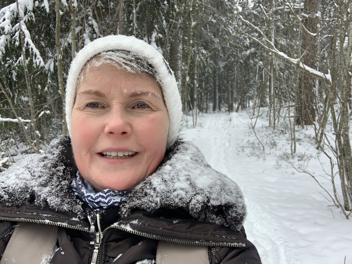 Nie ma złej pogody ale trzeba się odpowiednio ubrać. #WiosnaAchToTy  Spring is definitely coming soon!  #KevättäIlmassa #Helsinki #VeryUrban