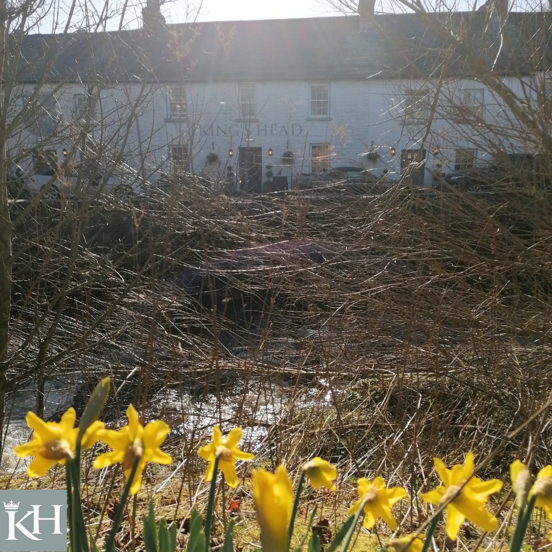 KingsHeadRSD's tweet photo. Beautiful morning in #ravenstonedale today 

Perfect walking weather 

If you're out today, all into @KingsHeadRSD for some great Food &amp; Drinks 

We're open all day 

#countrypub #edenvalley https://t.co/g9MPAhJt4p