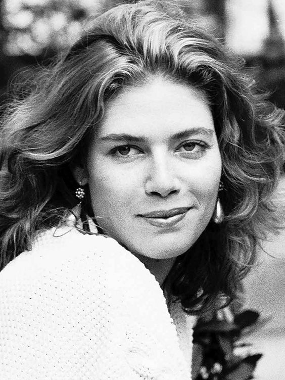 I want to say to all of you if Kelly McGillis wasn't equal to our sexual orientation, what would become of us lesbians these days.
In these 12 years all of us lesbians have been happy that Kelly McGillis has changed her sexual orientation to be our spokesperson for our rights.