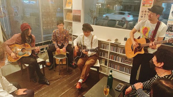 The Mayflowers acoustic live
March 24, 2023@Cafe Paradise Garage, Kyoto
＃ザメイフラワーズ
＃Goshi
#ParadiseGarage