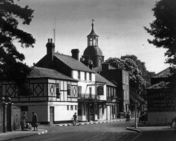 losradotorg's tweet photo. A Pictorial History of Spelthorne by Nick Pollard on 30th March https://t.co/7DMBNYBk5x https://t.co/iw8SsA6YfF
