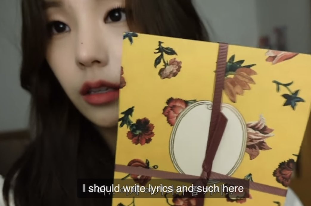 yeji_news's tweet photo. YEJI participated in composing and writing the lyrics of her song together with team GALACTIKA *, the producer of DALLA DALLA, WANNABE, and LOCO.

What concept would you like to see from her M/V?

YEJI REIGN BEGINS
#YEJI_CrownOnMyHead
#YEJI @ITZYofficial 

https://t.co/o5soDlTUAL
