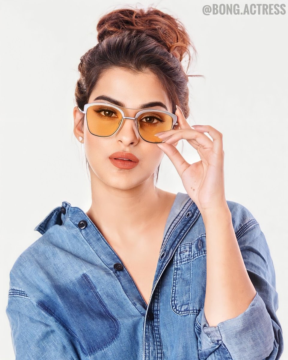 BongActress's tweet photo. #sanjbee #sanjanabanerjee @sanjbee
Follow @BongActress 
#BongActress #BengaliActress #sanjanabanerjee_bengaliactress https://t.co/Uji0ZBudQu