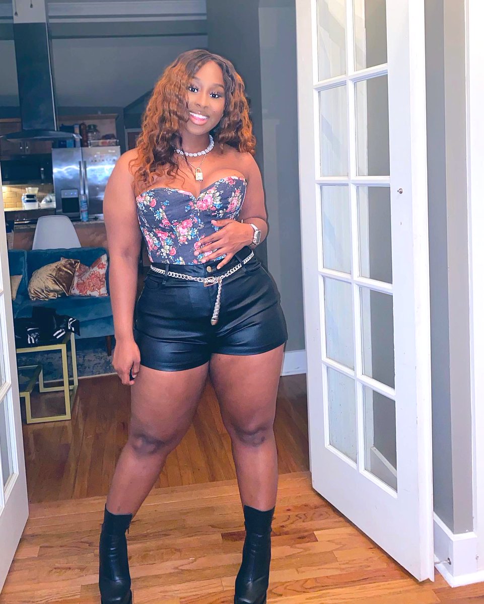 belle_jaeee's tweet photo. Comin' back, she’s so candid
Comin' back snatched like bandit https://t.co/s0IrR45X5X