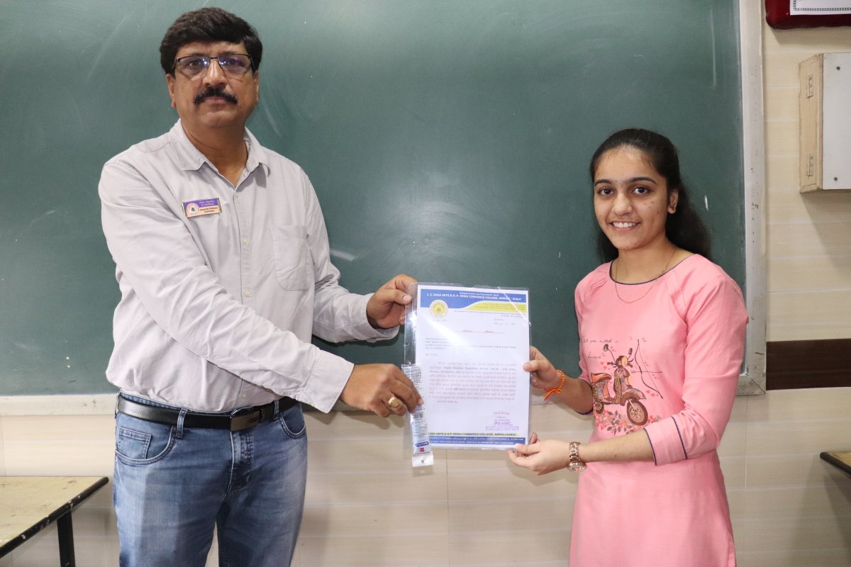 amroli10's tweet photo. Top – 5 Students In Internal Evaluation 
https://t.co/3pAVmAKRCz  Sem - II  Division - III
Academic Year 2023
#amroli #amrolicollege #bestcollege #topcollege #jzshah #hpdesai #top5 #top5students #internalevaluation #semII #academicyear2023 https://t.co/LMmtfflWVb