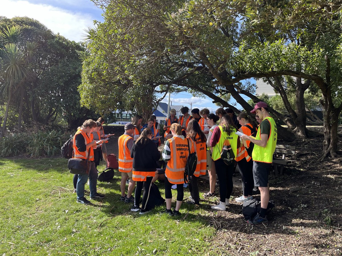GeographyOtago's tweet image. GEOG101 field trips are all go.  Here’s the recent “Coastal” trip. Great day to be out examining Otago’s #coastal dynamics! ☀️☀️

📷 Campbell McCusker. #geographyotago #onlyotago #choosegeography #fieldtrip