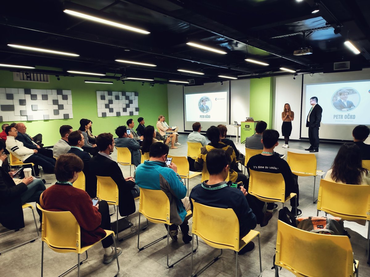 StartupEvaluat1's tweet photo. We aim to deepen cooperation between 🇹🇼 & 🇨🇿 in the innovative sector and no better way to do that than over a shared love of dumplings! 🥟
We successfully sushi-wrapped our 2nd Day – thanks to our #Taiwanese friends for joining our #Czech Pioneers💥
#DumplingsHack #Ideathon https://t.co/WcdX7r87Ls