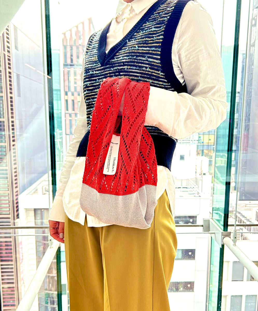 Ginza_Itoya's tweet photo. ✏️銀座 伊東屋スタッフ
リアル購入品✂️
G.Itoya1階でイベント中の
#ThinkniT でキュートな
ニットのバッグを買いました🧶
ちょっとしたお買い物はもちろん
旅行先でお財布と携帯だけ持って朝食🥞
なんて時にも便利な小さめサイズが
ワタシのおすすめ✨
コチラのイベントは30日(木)まで!
急げ〜💨 https://t.co/ETrdlnaLJS