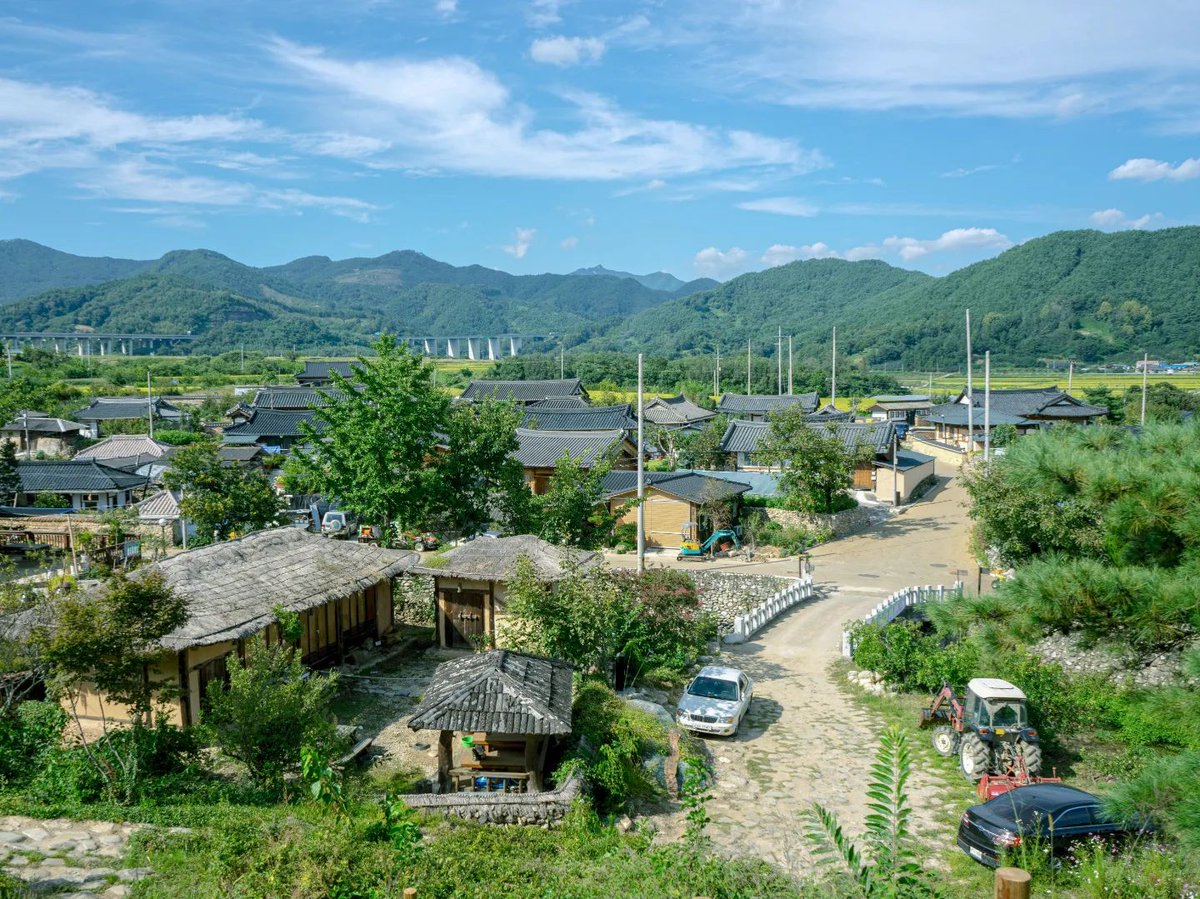nulpuleunsonamu's tweet image. #Repost @mofa_koreaz 
——
Welcome to Hamyang! 🙌

#KOREAZ #MOFA #Korea 
#Hamyang #nature 
#Gyeongsangnamdo 
#코리아즈 #외교부 #함양 #경상남도
instagram.com/p/CqRiB9yyQY1/…