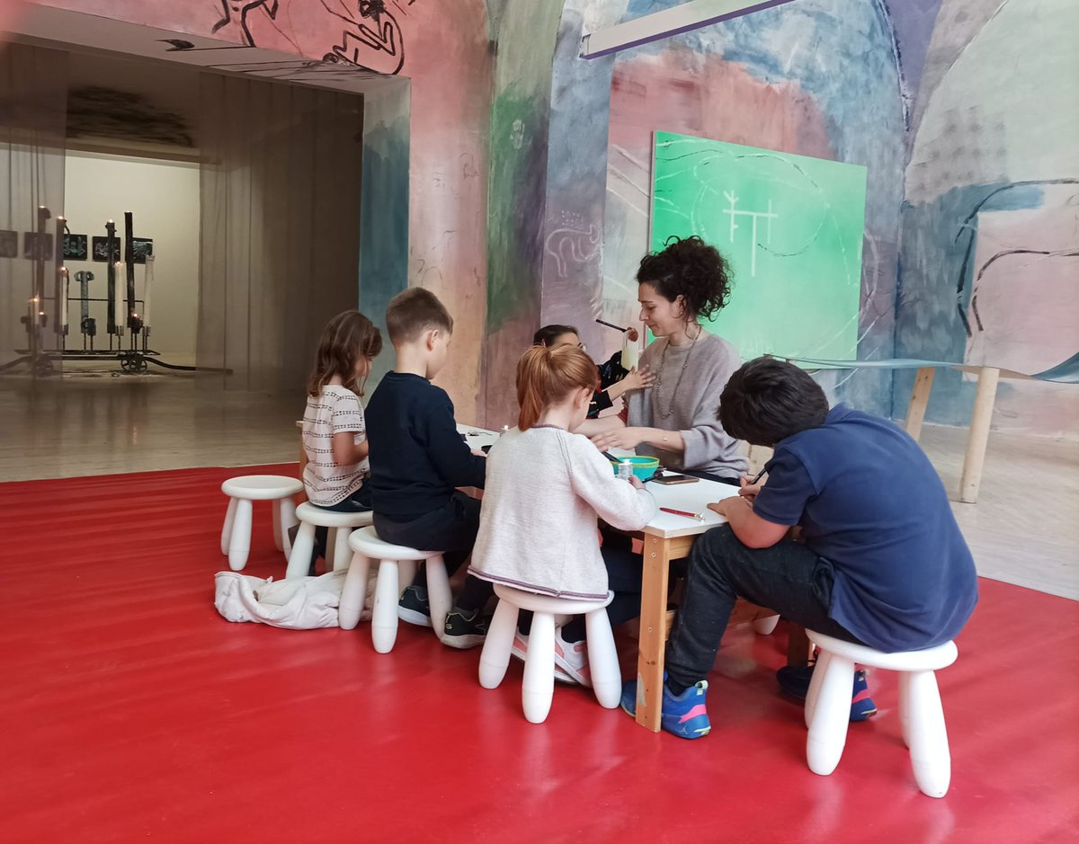 Notte Oscura, the exhibition curated by <a href="/Marcellibus/">Marcello Smarrelli</a>, with works by #PaulineCurnierJardin, #VictorMan and #MiltosManetas, ended yesterday with a workshop for kids held by Informadarte. Thanks to all the young participants! The fee was entirely donated to @fondaz_theodora onlus.
