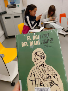 A la <a href="/bstsadurniarbn/">Biblioteca Municipal Ramon Bosch de Noya</a> participen al #PremiProtagonistaJove organitzat per <a href="/Ibbycat_Consell/">Ibbycat | Consell Català de LIJ</a> i han llegit 📚EL NOI DEL DIARI, de 🖊️<a href="/VVAWTER/">Vince Vawter</a> 
bibliosantsadurni.blogspot.com/2023/03/cronic…
#EditorialBambú