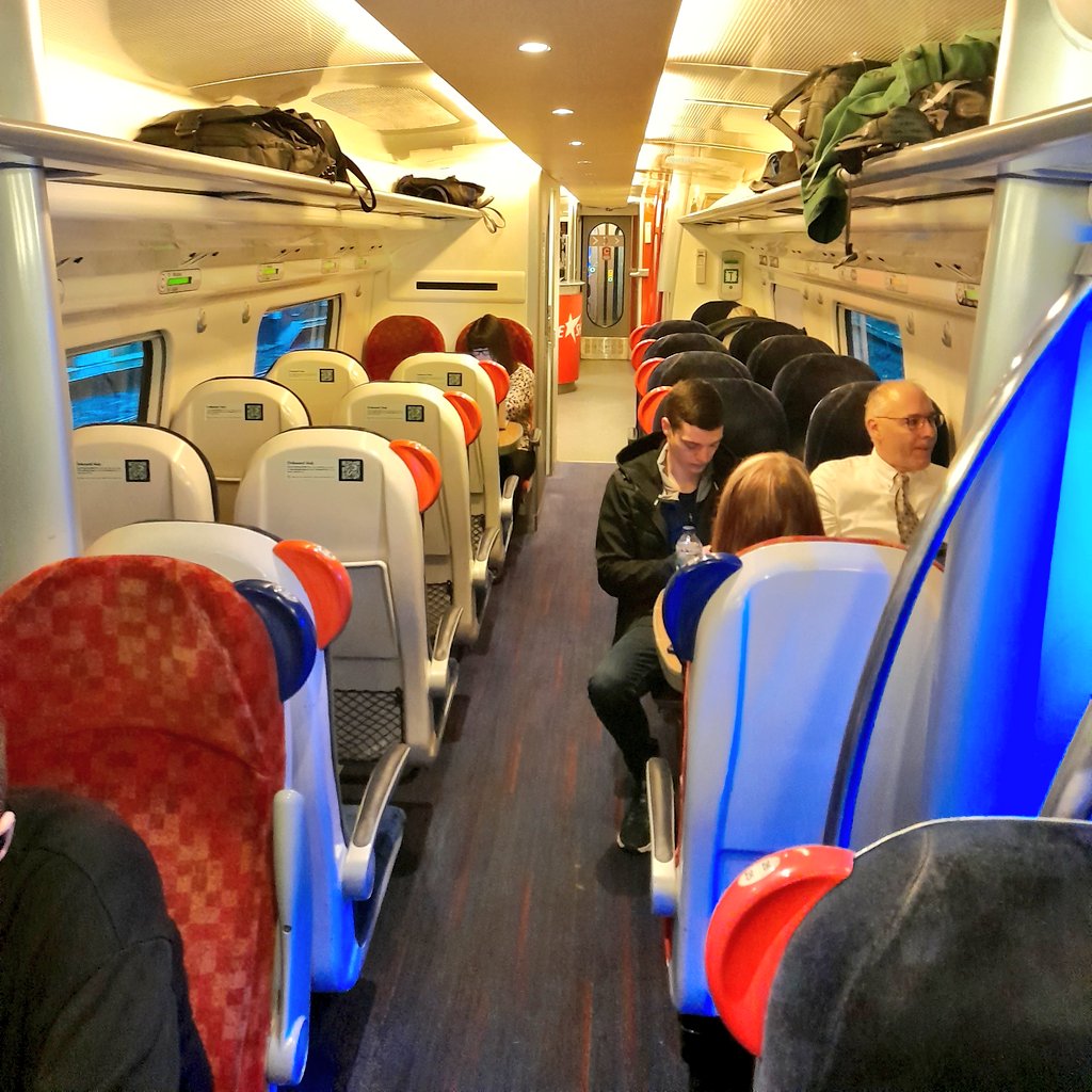 natalieben's tweet photo. #NoWayToRunARailway

On an almost empty @AvantiWestCoast peak Liverpool-London train - £170 for 350km.

Just looked it up - could buy a ticket Paris-Prague tomorrow - 1,000km - for £30 more. https://t.co/jS9VRB5uOO