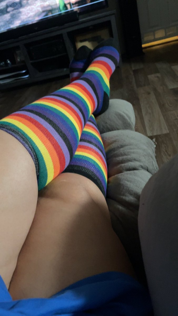 GoddessJess03's tweet photo. @rt_feet @mis_adventures_ 👣🦶 https://t.co/eJfcHFJZtz