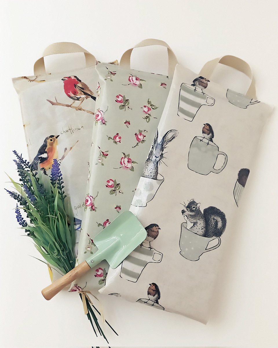 Morning #earlybiz these kneeler pads are making lovely gifts for gardeners 🌱
I love growing vegetables in our veggie patch - who else loves to garden?
#MHHSBD #gardening #gifts

cosimas.co.uk/ourshop/prod_7…