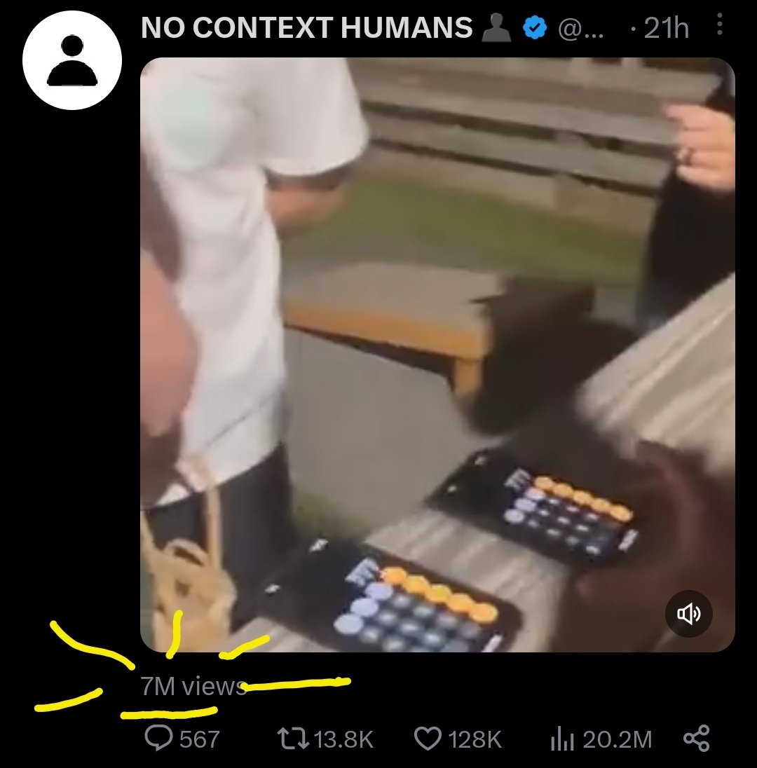 yanomeko's tweet photo. @HumansNoContext He even got a 7 on view count https://t.co/aD0uS8av67