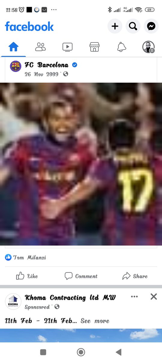 jqs_lumbe's tweet photo. The best phone @FCBarcelona could afford was a Nokia 3310 https://t.co/3d5LoibuKX