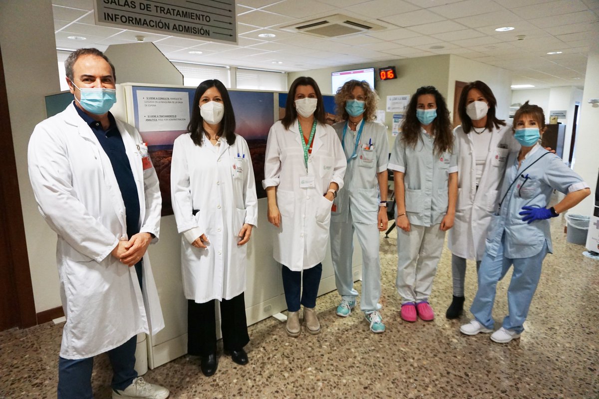 #HospitalTudela recupera a sus voluntarios y voluntarias
👉del Programa de acompañamiento “Palabras que acompañan” en el Hospital de Día (5ª Planta)
 👉del Instituto Jesuitas de Tudela,  con niños/as de la 4ª planta
#AreaSaludTudela 
#Tudela 
<a href="/ContraCancerNAV/">Asociación Española Contra el Cáncer Navarra</a>