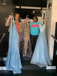 tattnthic13's tweet photo. All I have to say is play 226! Yes, that is the number of dresses we received in 3 hours of brunching at #bobbyQsoulfood yesterday! #teamworkmakesthedreamwork Thanks to our comm- volunteers. @Cofield_Blue @bobbyblue @OfficialDJShug #photobooth360vip #promimpact @NYPDCommAffairs https://t.co/9qzjbZx0Aw