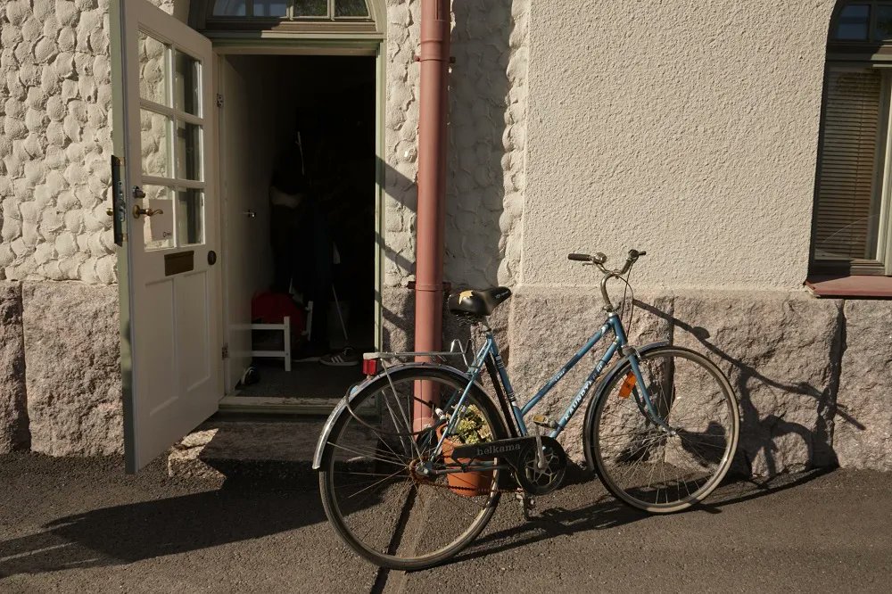 Hyvää maaliskuun viimeistä viikkoa! Olemme jo kesäajassa🌞
Kaduilla oleva hiekka saa kohta kyytiä, kun teiden puhdistus alkaa.🧹
Pyörät voi pikkuhiljaa kaivaa varaston uumenista ja huoltaa🚲🔧
Polkaise pyörällä kauppaan niin kunto kohoaa ja säästät luontoa🍃
#ekopaasto