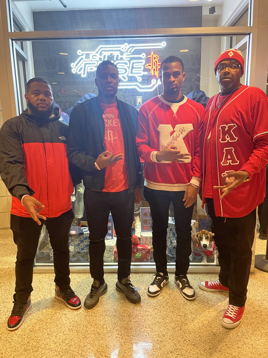 _JayShells's tweet photo. 1 YEAR IN THE MF BOND!!!!! ♦️ Happy NUPEversary to me my LB’s!! SPR ‘22 vs everybody! #LLPVA 🇯🇵 K.S Organized KHAOS!!! https://t.co/Ybh32kXjY1