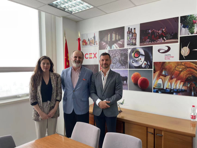 La empresa Calypso Instruments,  especializada en la elaboración de medidores de viento, ha mantenido un encuentro con el Consejero Jefe de #ICEXShanghái