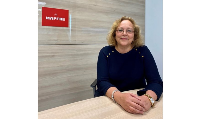 Cruyff_5's tweet photo. Luz Jiménez, directora técnica de automóviles y particulares de MAPFRE España, es un ejemplo de #LiderazgoFemenino. Conoce su percepción del sector en esta entrevista en Muy Segura 👉 https://t.co/srXG2hJ0we https://t.co/om1FpAhX7w