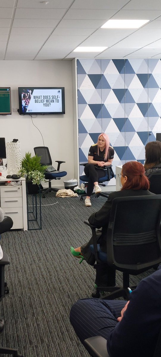 RugbyLeeds's tweet photo. Session 4 of our set of 6 @Offload_RL sessions for @JBAndrews_  was delivered by @04hardcastle on Positive Mindset. Again great interaction from Leeds and Dubai by Zoom. https://t.co/OT2bXWeA8J