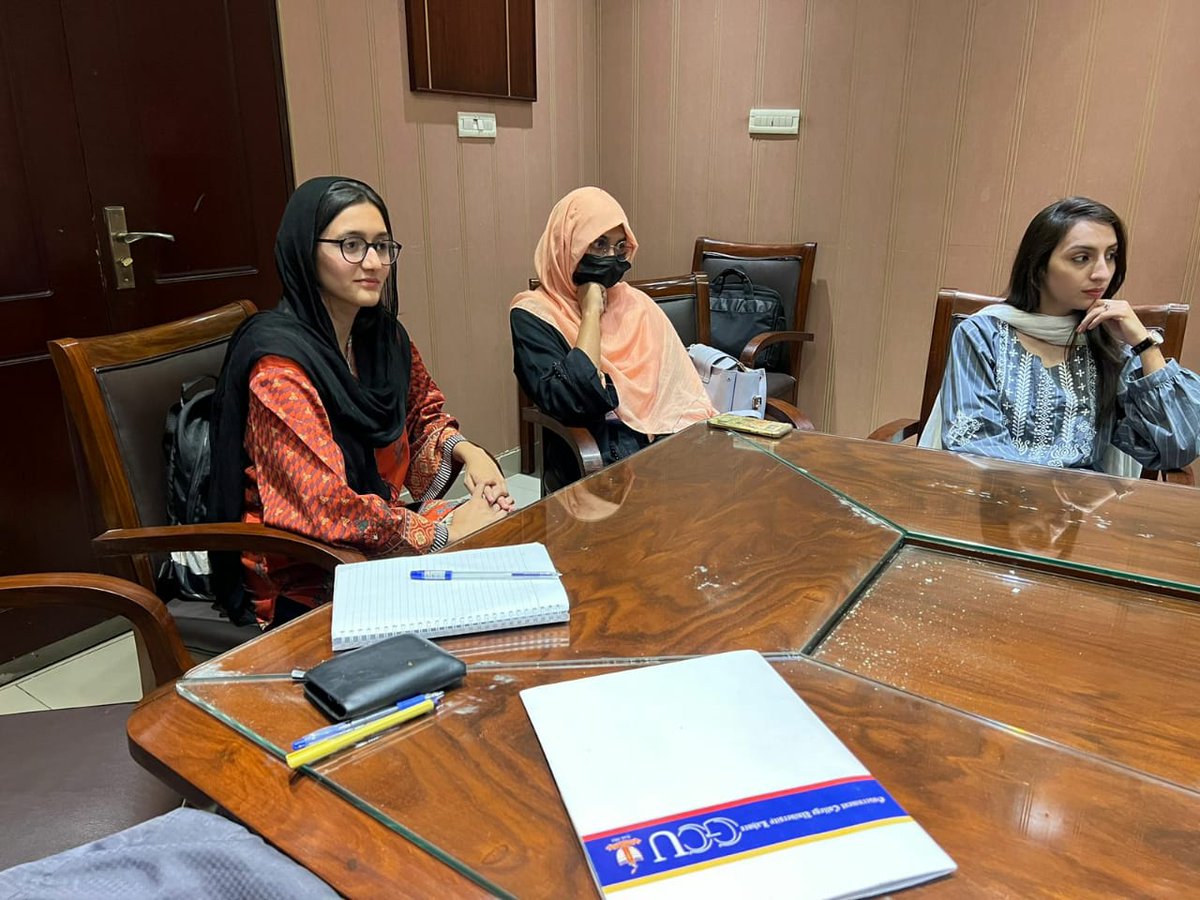 prcspunjab's tweet photo. In the wake of the #SummerSeason and #HolyMonthofRamadan; an awareness session on 22-03-2023 on #HeatStroke and #HeatExhaustion was conducted by the #FirstAidTeam of #RedCrescentPunjab, #LahoreChapter at Government College University (GCU), Lahore. https://t.co/90BEPzrV9P