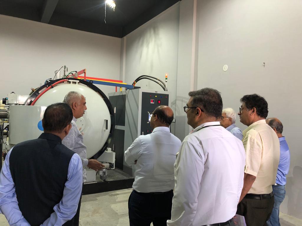foundation_setu's tweet photo. It was pleasure to invite #TMMA, India to  organised their 3rd Executive council meet of 2022-23 at India's first COMMON ENGINEERING FACILITY CENTER (CEFC) - Bardoli, Surat, developed by SETU Foundation. The EC Members visited the ultra Modern Facilities and machineries of CEFC. https://t.co/NsGXjddSGC