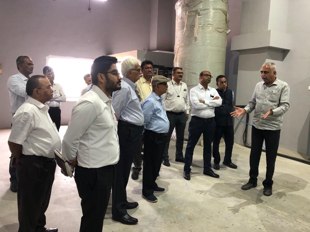 foundation_setu's tweet photo. It was pleasure to invite #TMMA, India to  organised their 3rd Executive council meet of 2022-23 at India's first COMMON ENGINEERING FACILITY CENTER (CEFC) - Bardoli, Surat, developed by SETU Foundation. The EC Members visited the ultra Modern Facilities and machineries of CEFC. https://t.co/NsGXjddSGC