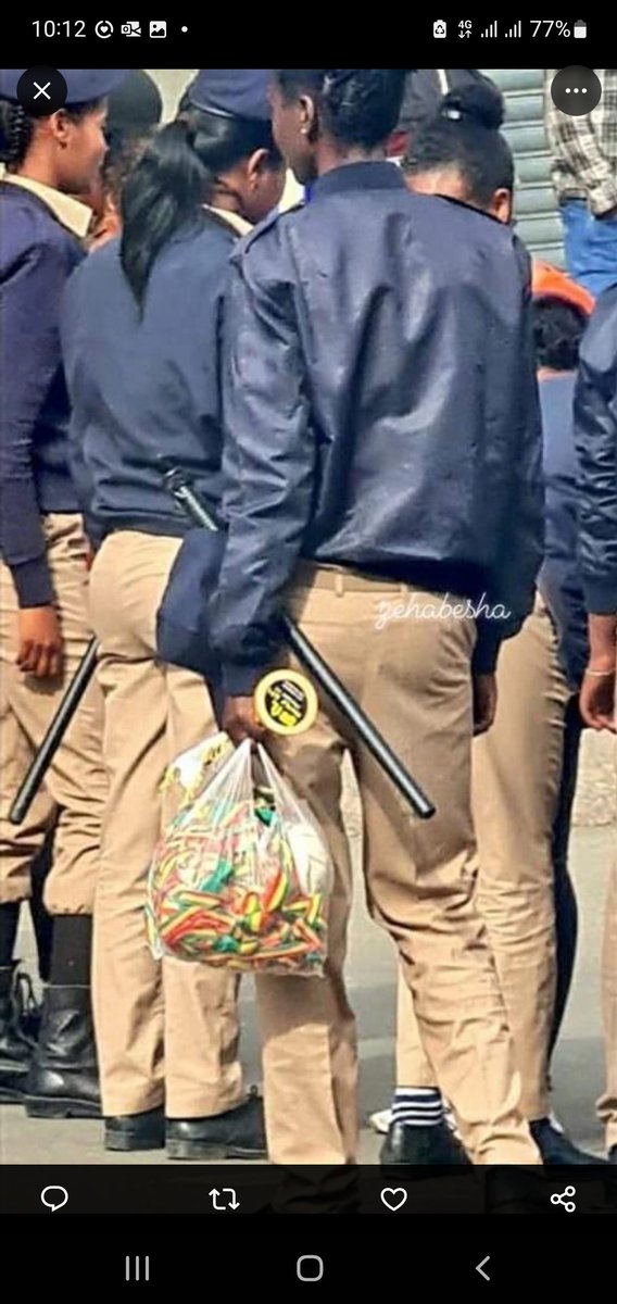 DawitHMa's tweet photo. የወቅቱ ጠቅላይ ሚኒስቴር ኢትዮጵያን እና ባንዲራዋን ምን ያህል እንደሚወዱ እናውቃለን።

ትናንት በተካሄደው የሴቶች ሩጫ ላይ ዜጎች የኢትዮጵያን ባንዲራ እንዳያደርጉ መከልከላቸውን ቢሰሙ ኖሮ ዝም አይሉም ነበር!

 መልካም የስራ ቀን ይሁንልን!! https://t.co/BXCaavK0HH
