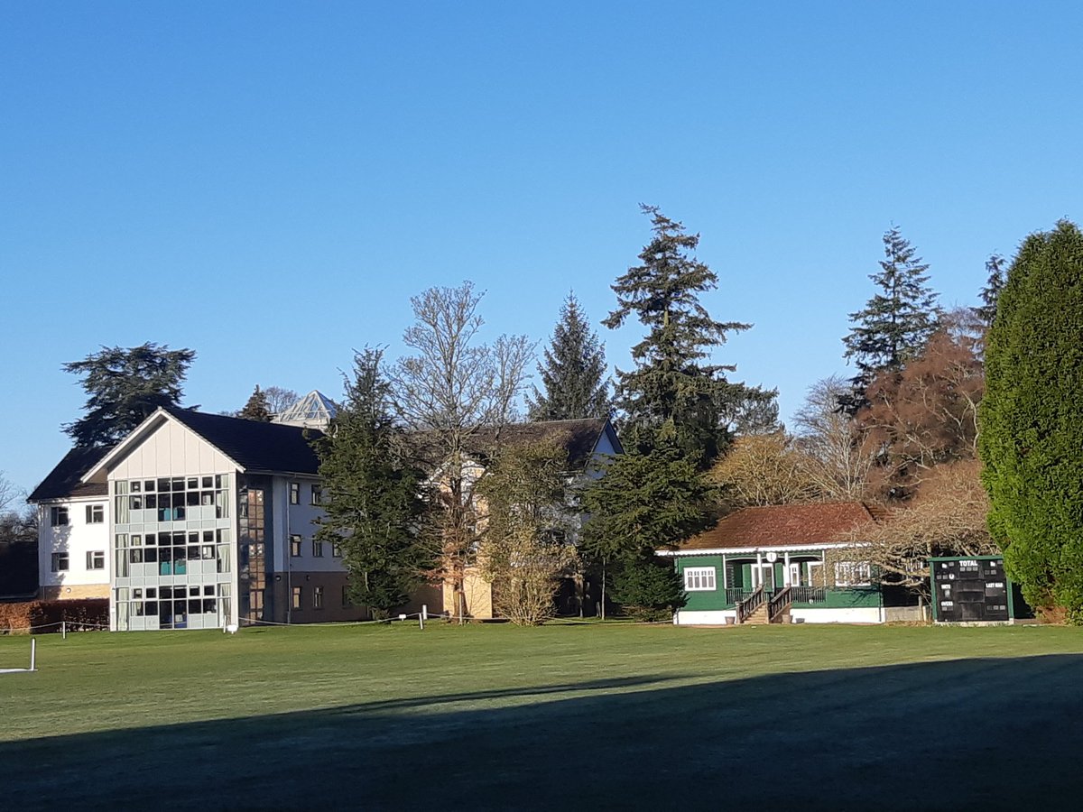 djbecosse's tweet image. Good morning @StrathallanSchl @StrathallanPrep What a stunning morning for #StretchAndChallenge #GrowthMindset #GrowingTogether #PeerSupport #StrathCommunity 💙💛☀️ @BSAboarding @iapsuk