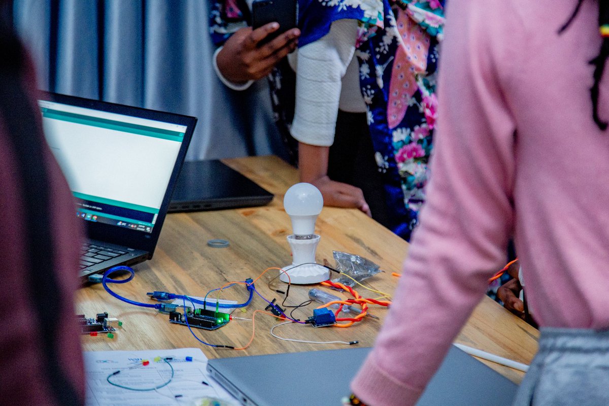 FrankKisamo1's tweet image. As Taifa Technovation Hub  we aim to support young scientists who want to learn and solve the challenges of their society using STEM
Get ready for the next one! 🙌 
@WSH_Arusha @tatechhub @Said_Hozza 
#arduinoday2023  #TaifaTechnovationHub #WSHA
