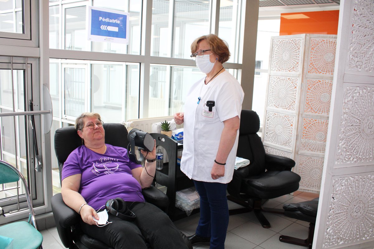 ch_compiegne's tweet photo. À l’occasion de #MarsBleu, évènement dédié à la sensibilisation au dépistage du cancer colorectal, le CHICN a organisé les 22 et 23 mars, sur ses sites de Compiègne et Noyon, une journée de prévention et d’information. https://t.co/OAkz3TL3u1