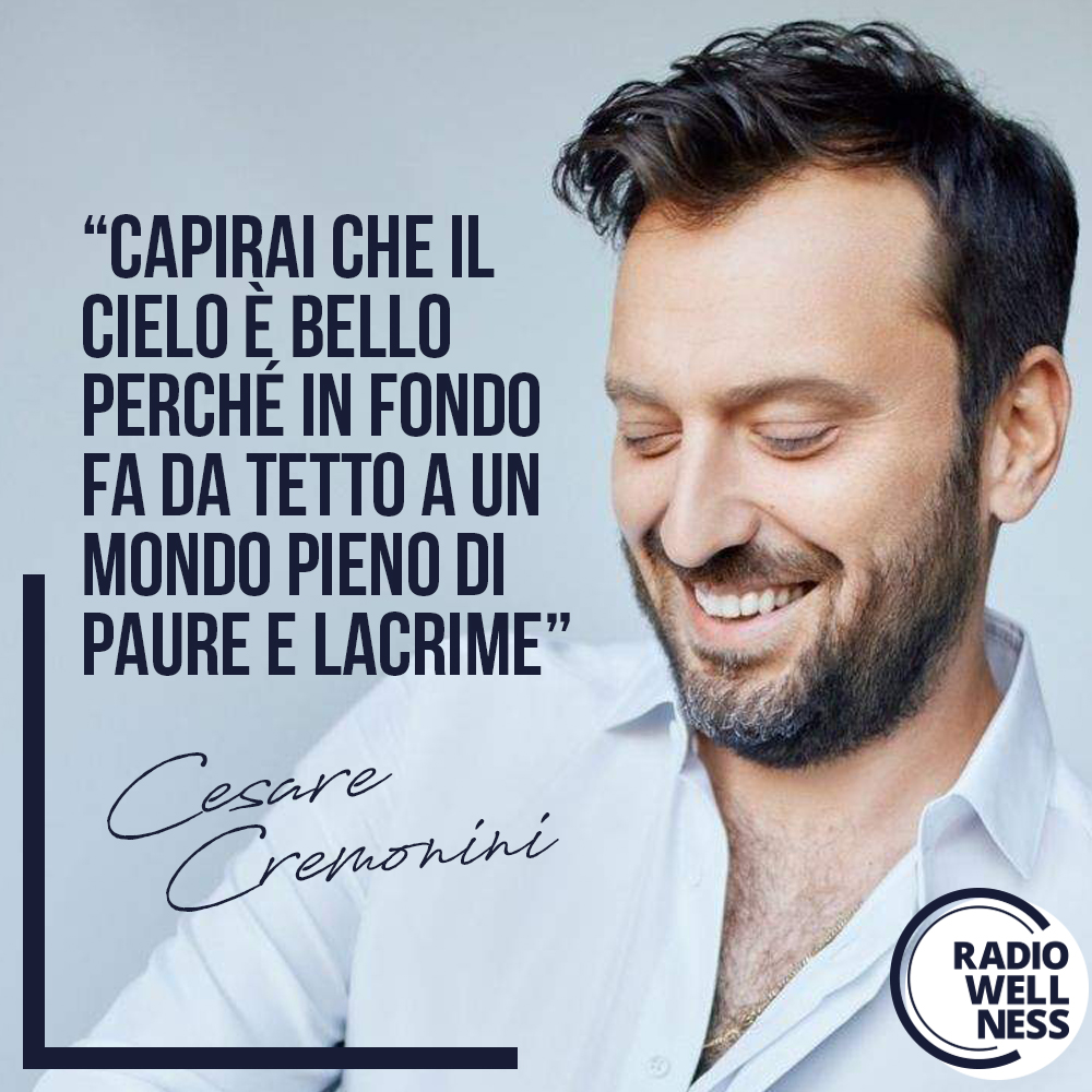 Buon compleanno a #CesareCremonini: il cantautore bolognese compie oggi 43 anni.

La sua prima canzone scritta è stata 'Vorrei', quando aveva appena 15 anni: da allora, ha pubblicato un album in studio con i #Lùnapop e sette da solista, due dal vivo e tre raccolte.

#Cremonini