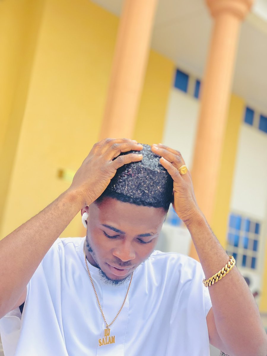 IAm_Djsalam's tweet photo. In my own timing β±οΈ I will get everything I need π
#djsalam #abledj #falz #top6 #kogi #oallah https://t.co/fAX1NuUwYm