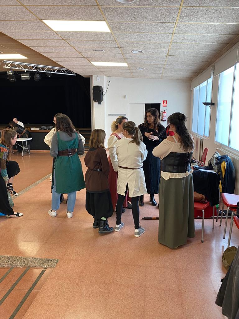 ATrempats's tweet photo. https://t.co/n4o1TrcQhk     ⚔️🎭☺️💃
#firamedieval  #firamedievalhostalric #medieval #lluites #acting #dances #acerstrempats #hostalric https://t.co/xgXs02XHxB