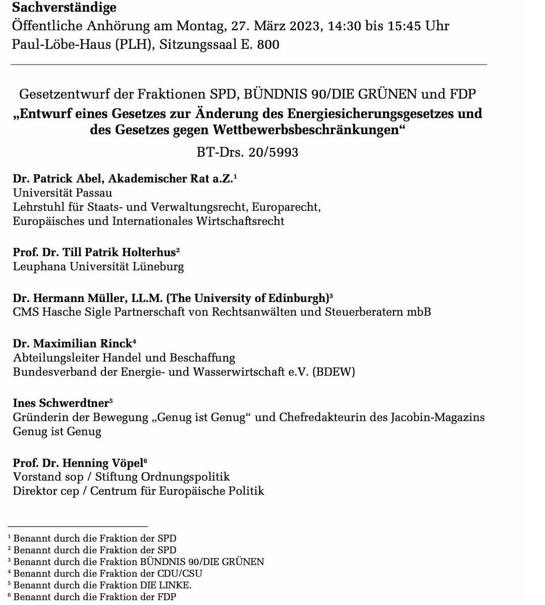 Heute ausnahmsweise nicht am Streikposten, sondern als Sachverständige im Bundestag bei einer öffentlichen Anhörung im Energieausschuss. 

Energiesicherheit gibt es nur, wenn wir die Versorgung in die öffentliche Hand geben. Jetzt ist der entscheidende politische Moment dafür 👇