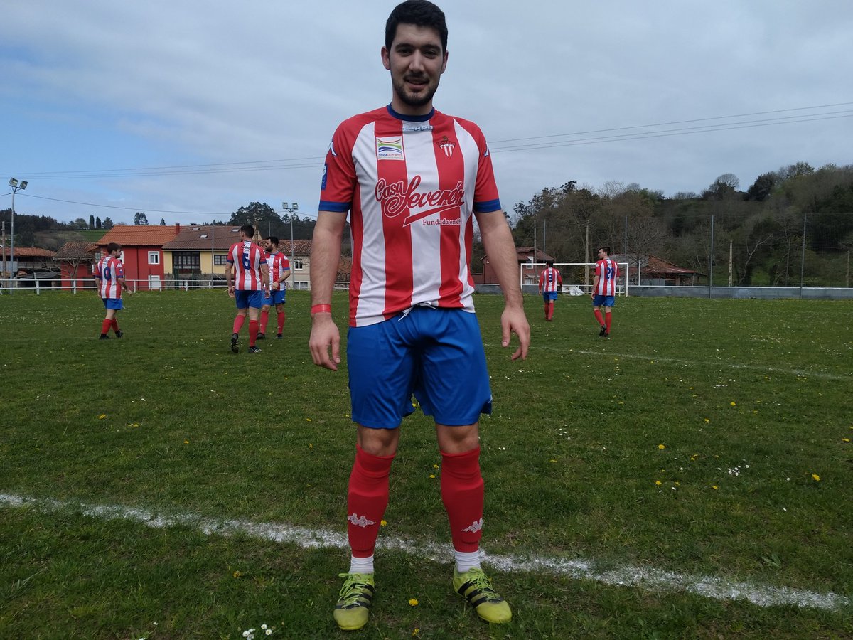 "<a href="/mendimiu20/">Mendimiu20</a> se pone a cien"

📝 El franquino alcanza su partido oficial número 100 con el Navia C.F.
📝 Más ➡ m.facebook.com/story.php?stor…