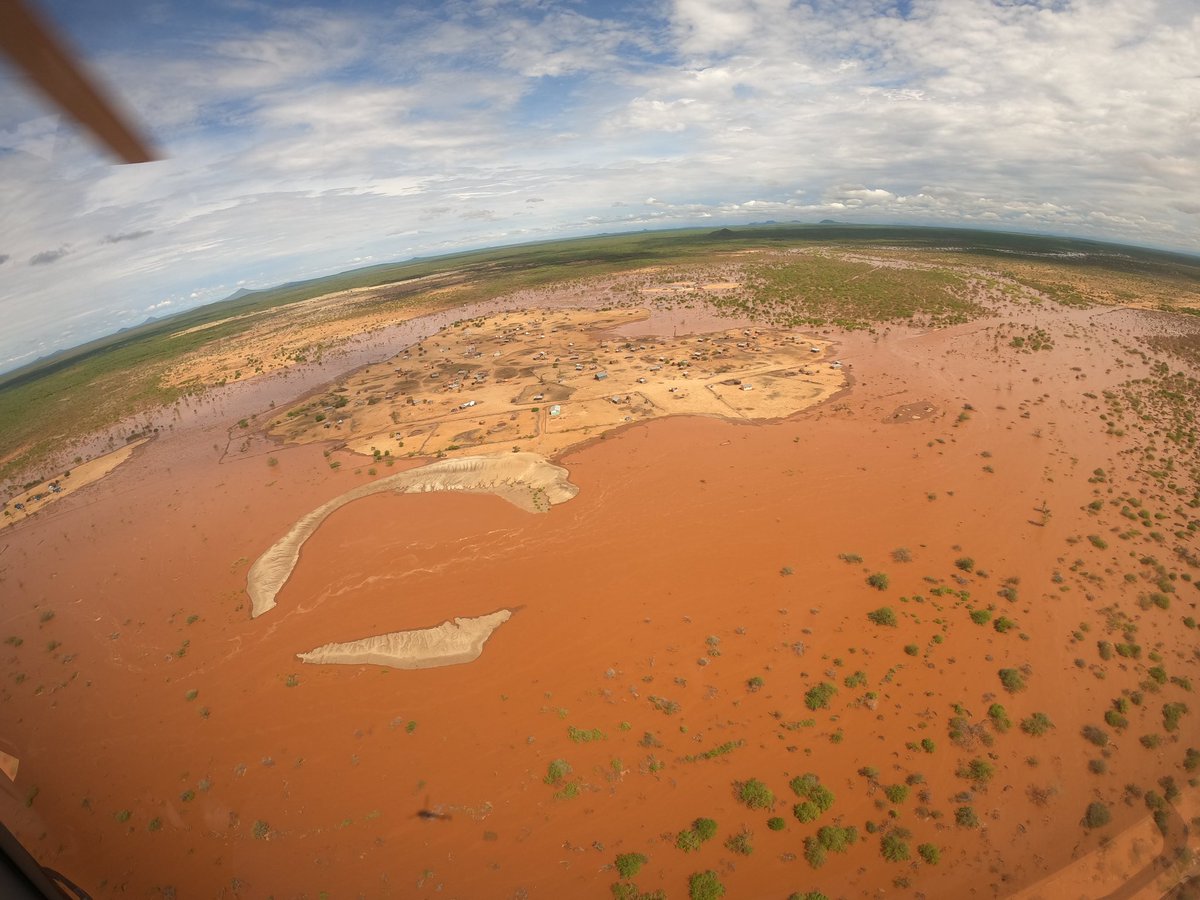 Samburu County:

Storing this water for irrigation, strengthens food security, creates jobs, ending crime/terror & can #EndBanditry in ASALs in competition for pasture.

Sadly this water will go to waste for lack of storage pans.

#MaandamanoMondays Nairobi CBD #Demonstrations IG