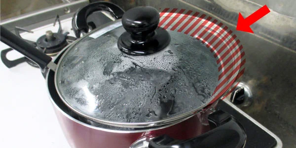 「お玉を入れたまま蓋をする」とガラス蓋が割れてしまう⁉