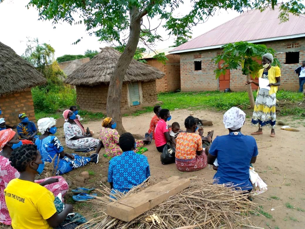 FOWODE_UGANDA's tweet photo. Women often lack voice in decision making in the household as well as in the public sphere. Through building their capacity on the relevance of women's leadership, we create platforms through which they can raise issues that are important to them eg. ending SGBV in their homes. https://t.co/rnrItC2iZl