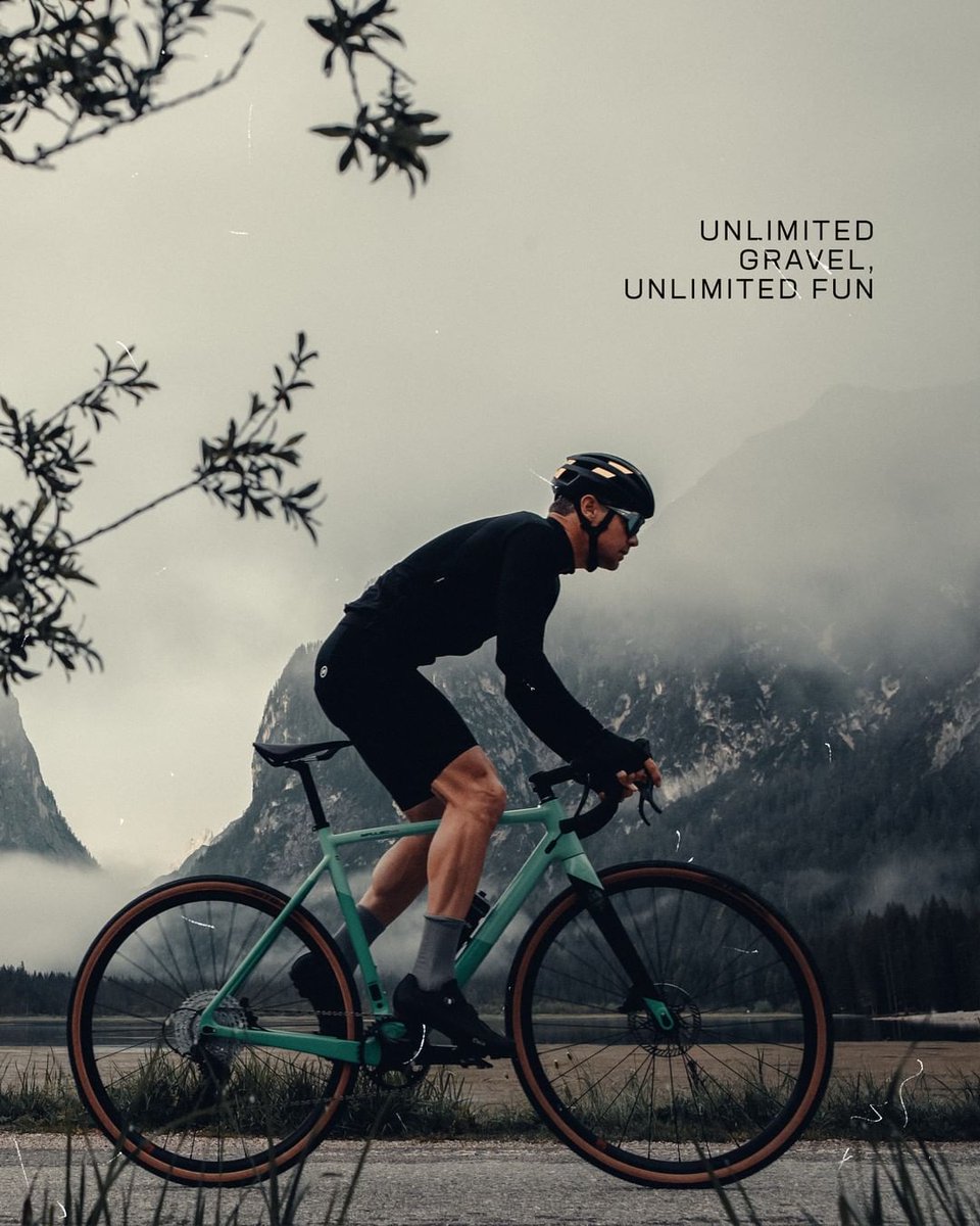 BianchiJAPAN's tweet photo. ビアンキのレーシングDNAと #グラベル を楽しむ冒険心が融合。Impulso Pro⁣で無限の楽しみを。
⁣
#Bianchi #ビアンキ #RideBianchi #ImpulsoPro #gravelbike #UnlimitedGravel #UnlimitedFun https://t.co/kQIEYddMxL