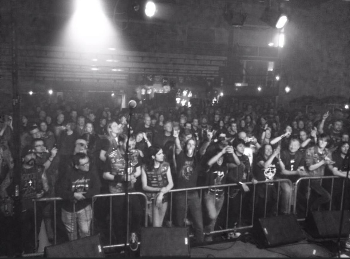 TYSONDOGROCK's tweet photo. Missing these days .. Very Eavy Festival in Holland a few years back .. great times https://t.co/dJNBQUZ81W