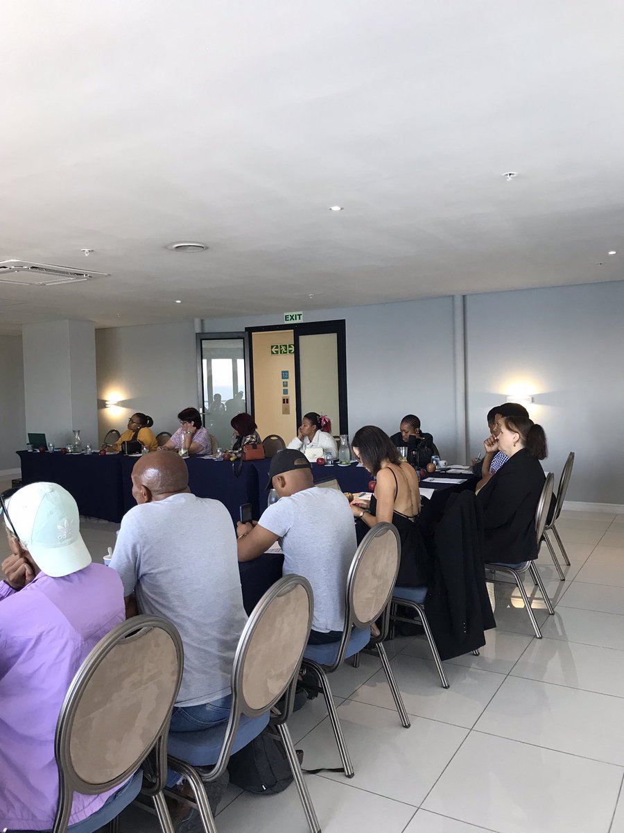 Jo_XX94's tweet photo. Attending @_IJR_ ‘s Shades of Belonging: African Identities conference hosted by the #MemoryArtsAndCulture project. Prof Tim Murithi engages with IJR ambassadors on moving beyond borders towards #PanAfricanism #SocialJustice #Dialogue https://t.co/VjdfTMTyn1