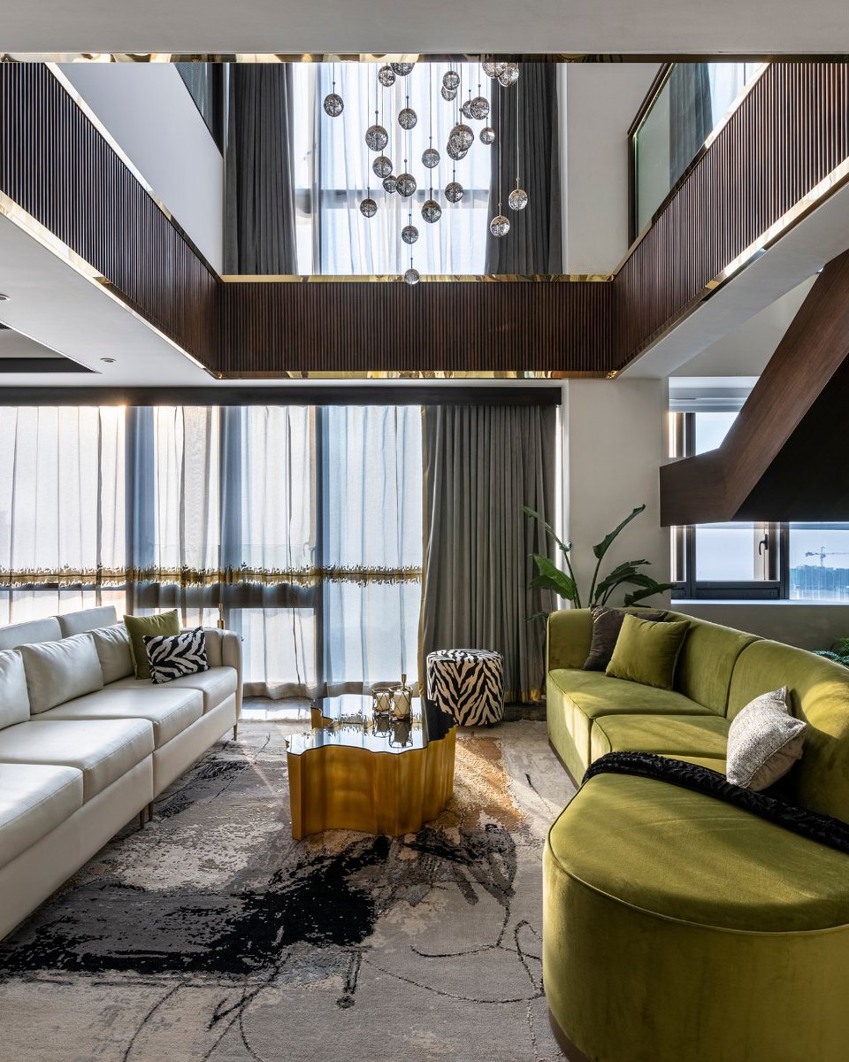 FOAIDindia's tweet photo. Casa in clouds by @DOA_India as it is called is located in the Trump Tower, Mumbai, a Penthouse which is one of the highest livable places in the city

📸: Prashant Bhat 
🔗:https://t.co/wVbnskvsRY

#foaid #Mumbai #architectsofinstagram #architecturaldesign #architectureproject https://t.co/ntTndRF5Bm