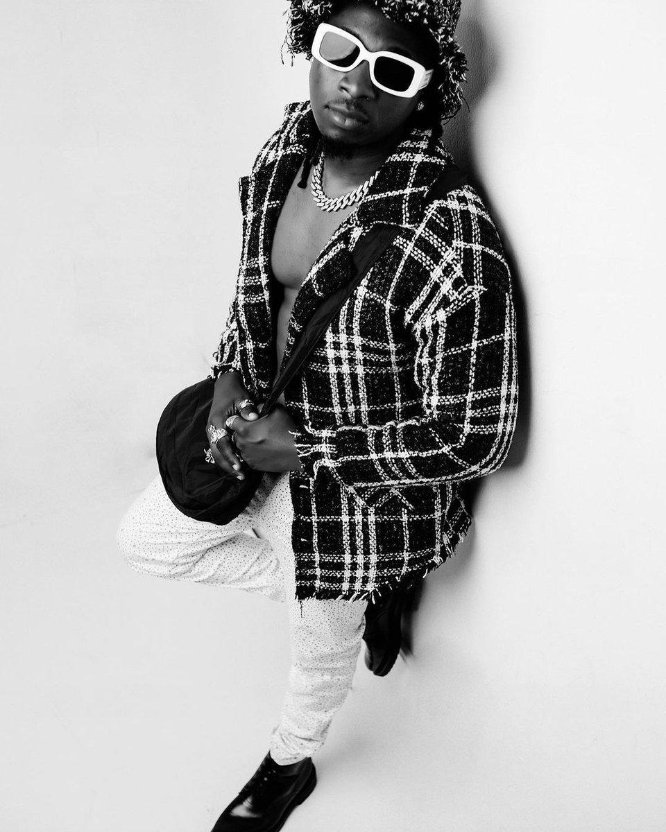 #NowPlaying!

Kiti Kya Muwogo - @vyper_ranking 

<a href="/deejaylx256/">Deejay Lx || Man A Star</a> | #ZzinaMixAt10