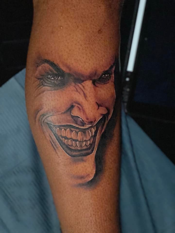 TattooTier's tweet photo. Just got my dream tattoo at #TopTierTattoo! Their artists are incredibly talented and really went above and beyond to bring my vision to life. The shop has a great atmosphere and the staff made me feel comfortable and taken care of throughout the entire process.
#TopTierTattoo https://t.co/MaoLhldodf