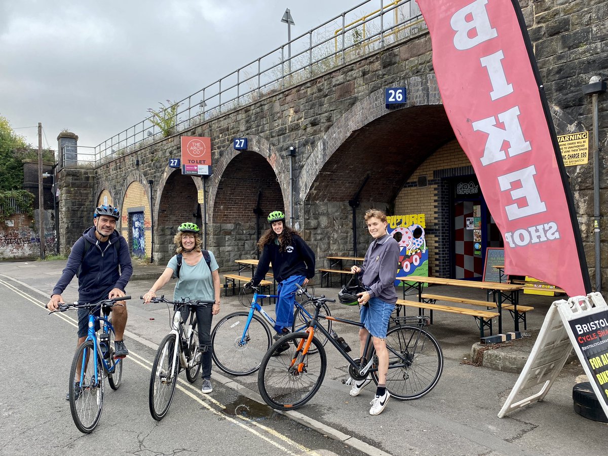 cycleshack25's tweet photo. Good folk out on their hire bikes enjoying the Bristol sights … so love a family outing! #family #familycycle #harbourside #bristol #bristoliansonbikes #bikehire #cycling #smallbiz https://t.co/Wt3xw1Zj3i